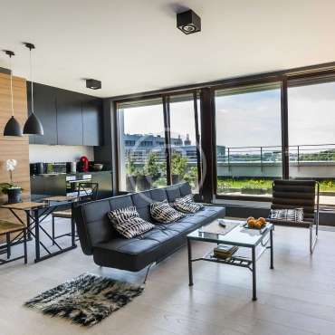 Beyond Traditional Hiring